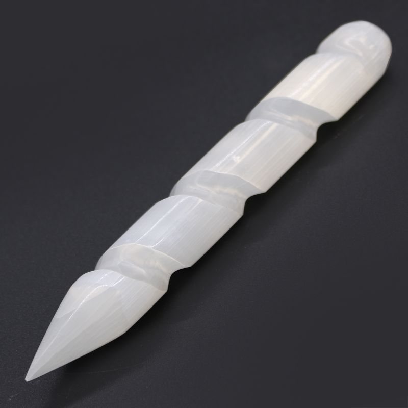 Selenitová Spirálovitá Hůlka - 16 cm (jeden konec špičatý)