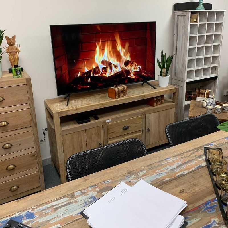 Velký TV Stůl - Recyklované Dřevo