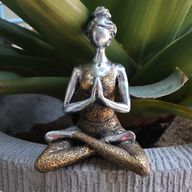 Yoga Lady Figurka - Stříbrná & Zlatá 24cm