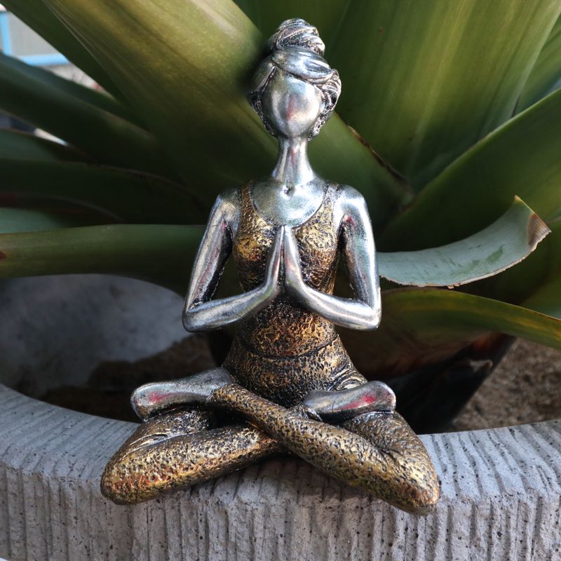 Yoga Lady Figurka - Stříbrná & Zlatá 24cm