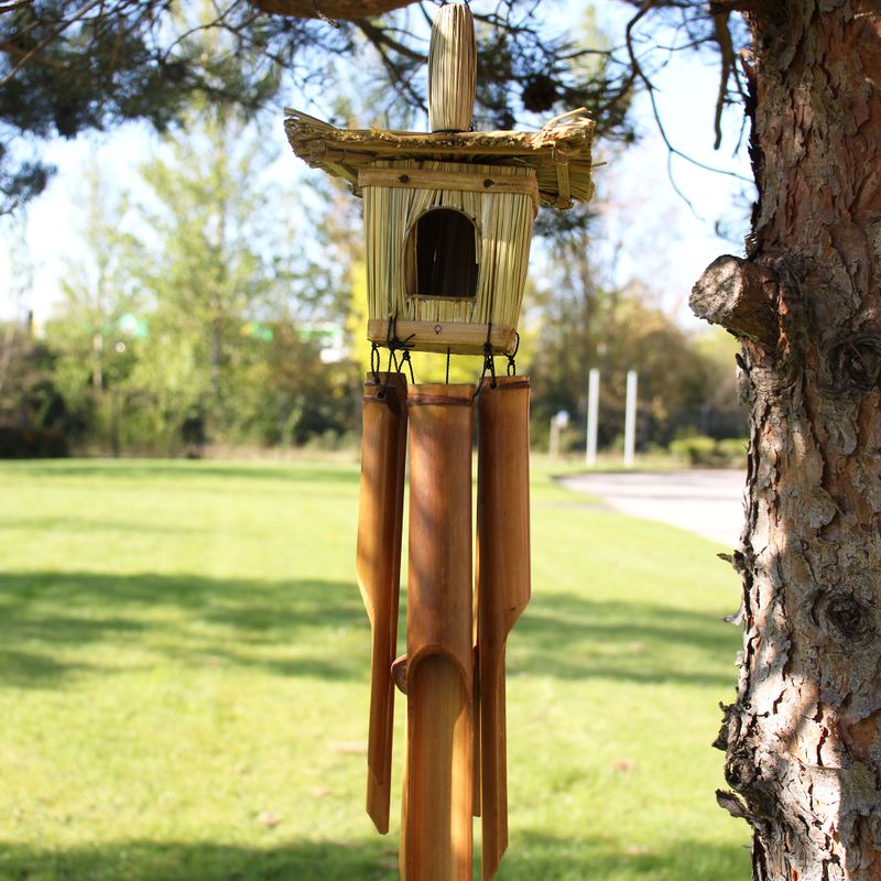 Čtvercová Ptačí Budka z Mořské Trávy se Zvonkohrou 49x15cm