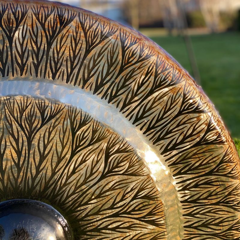 Velký Gong s Hnědým Antickým Stojanem - 80cm - Vzorovaný