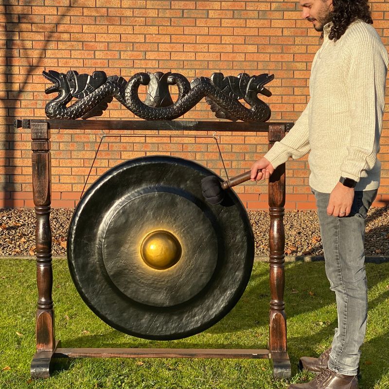 Velký Gong s Hnědým Antickým Stojanem - 80cm - Černý