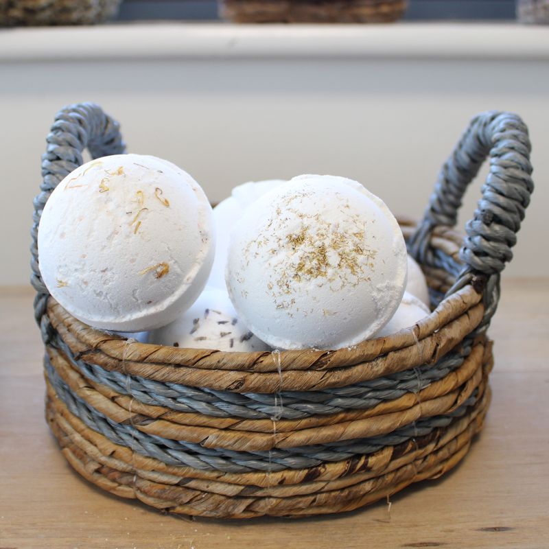 Košík z Banánových Listů a Sivé Raffie - Souprava 2 Kusů