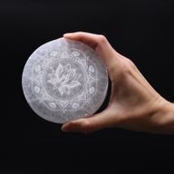 Střední Selenitový Talíř 10cm - Lotos Mandala