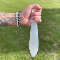 Selenitový Velký Obřadní Nůž - Spirálovitý (25cm)