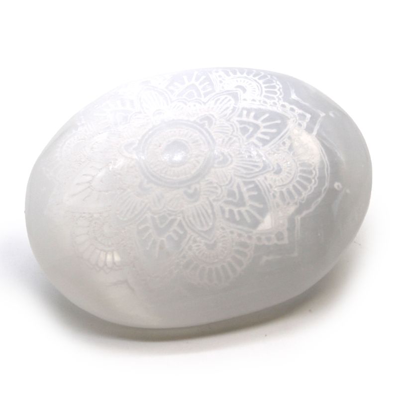 Selenitový Oblázek - Gravírovaná Mandala