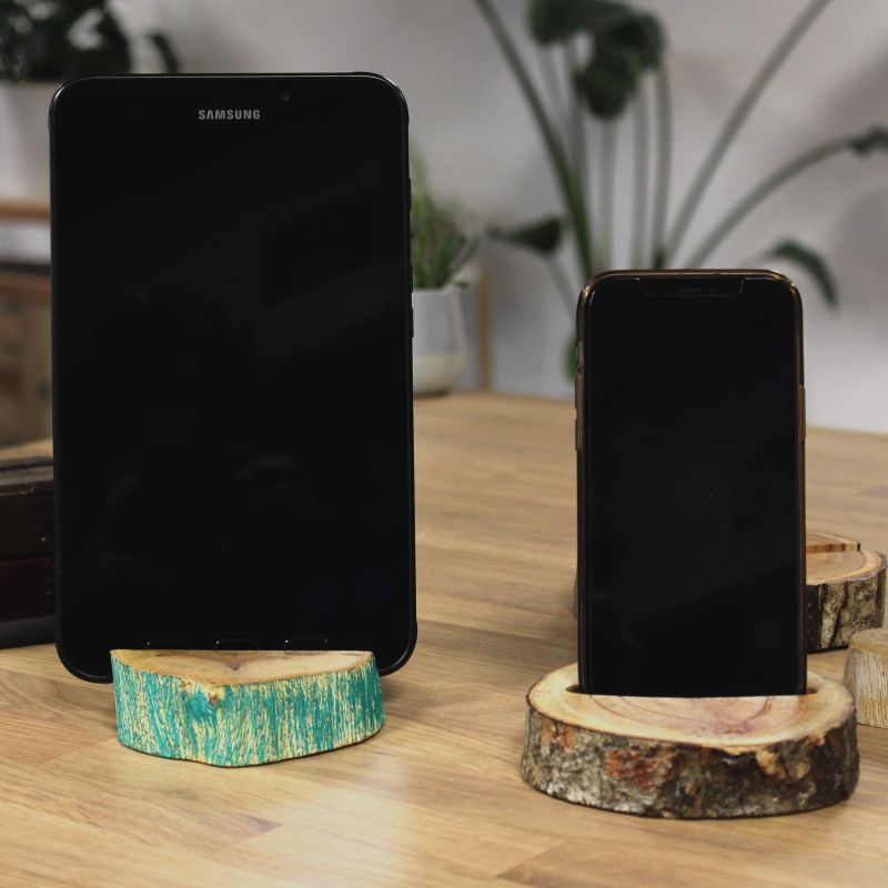 Dřevěný Stojan na Telefon - Velký - Gamal - Zelená Vymývaná