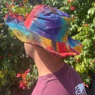 Zaplátovaný a Drátěný Klobouk Boho Festival z Konopí a Bavlny - Tie Dye