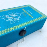 Dárková Sada Himalájského Kadidla Sugandhit Dhoop - Nag Champa