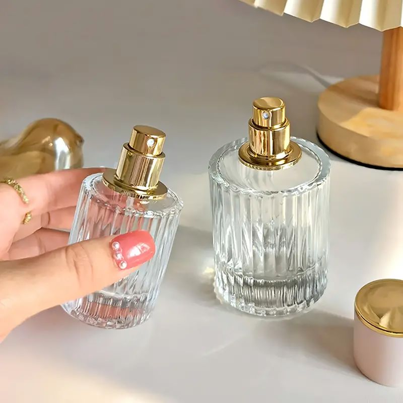 Kulatá Žebrovaná Láhev se Sprejem a Uzávěrem 50ml - Modrozelená