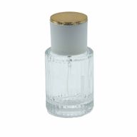 Kulatá Žebrovaná Láhev se Sprejem a Uzávěrem 30ml - Bílá