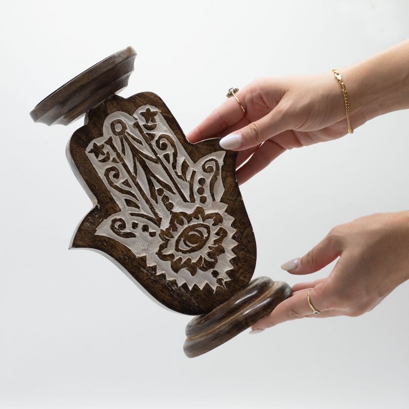 Svícen z Mangového Dřeva - Hamsa - Velký 25x18cm