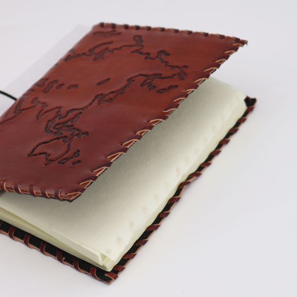 Cestovatelský Zápisník se Šňůrkou - Hnědý - 96 Stránek - 17x13cm