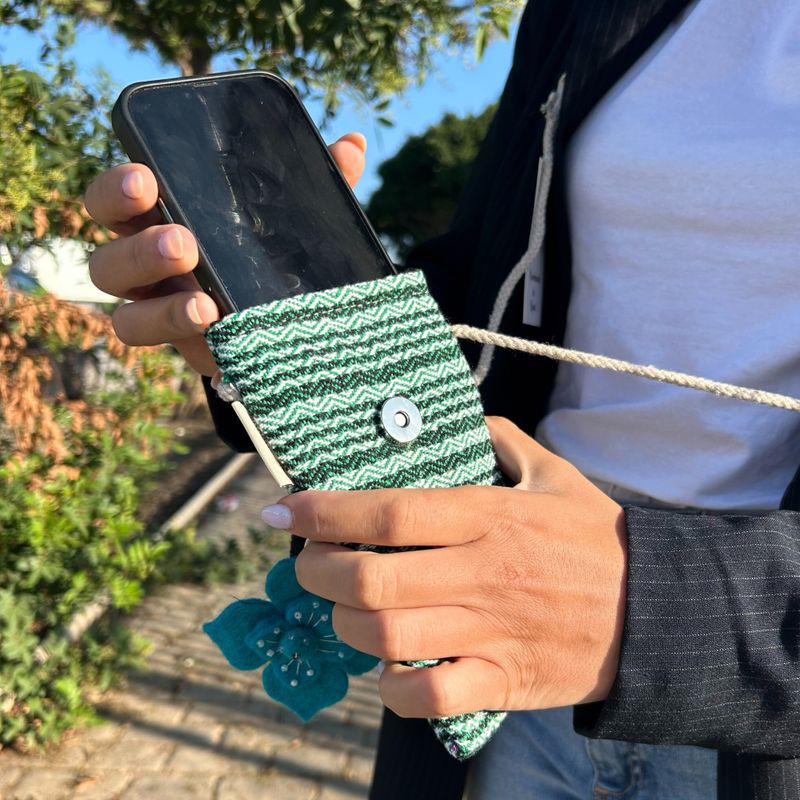 Taška / Kapsa na Telefon - Zelené Pásy - Květinový Dekor