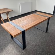 Konferenční Stůl 120 cm