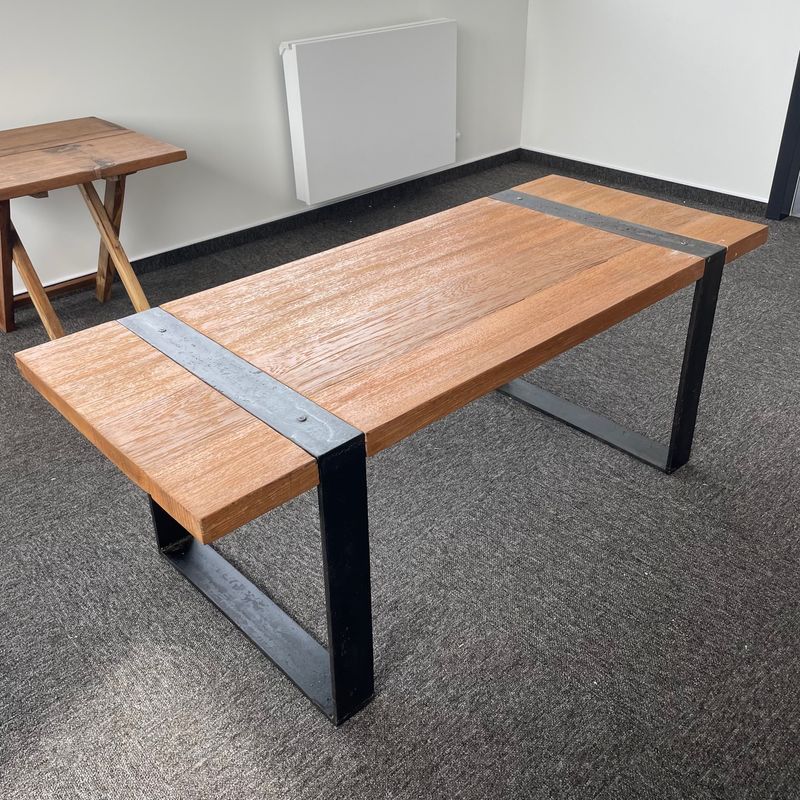 Konferenční Stůl 120 cm