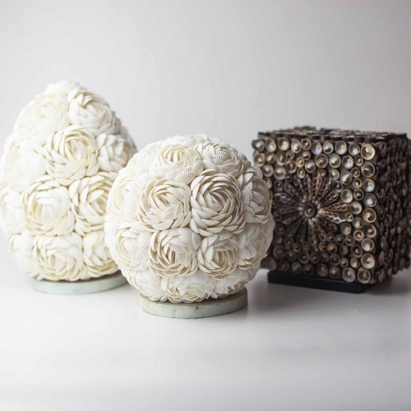 Boho Lampa z Mořských Mušlí - Kostka Čokoládový Twist - 15cm