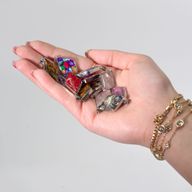 Přívěsek s Ocelovým Pouzdrem Diamant - 12 Různých Drahých Kamenů & Mušlí