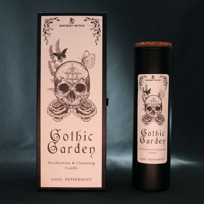 Gothic Garden rituální svíčka zobrazená se svým ilustrovaným obalem