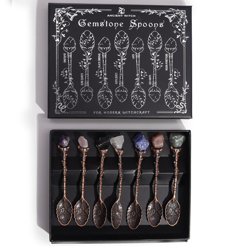 Set 7 Bronzových Čarodějnických Lžic s Drahými Kameny
