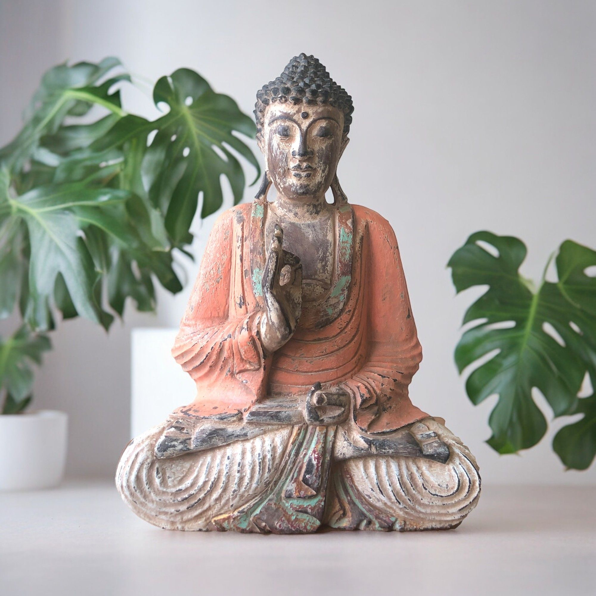 Vintage Ručně Vyřezávané Sochy Buddhů