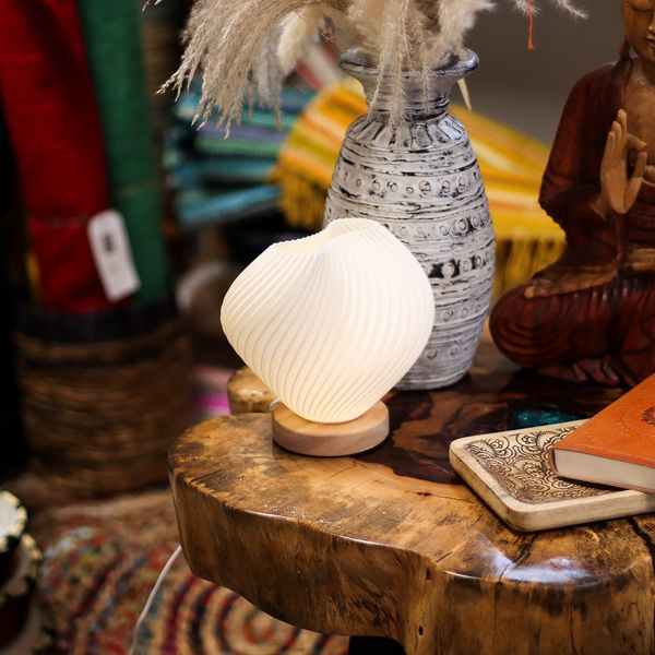 New Wave Lampa - USB-C - 3 nastavení - Zkroucená Mušle