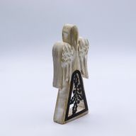Anděl z Mangového Dřeva - Bílý Vymývaný s Kovovým Dekorem - 18cm