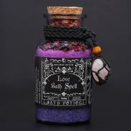 Ancient Witch Kouzelný Koupelový Lektvar & Amulet z Růženínu - Láska