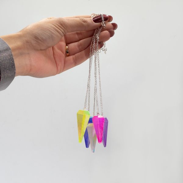 Šestistranné Kyvadlo - Aurora Crystal Fialové - 4cm