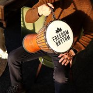 Velký Profesionální Djembe Buben - Freedom Rhythm (vysoký) - 50cm (22cm průměr)