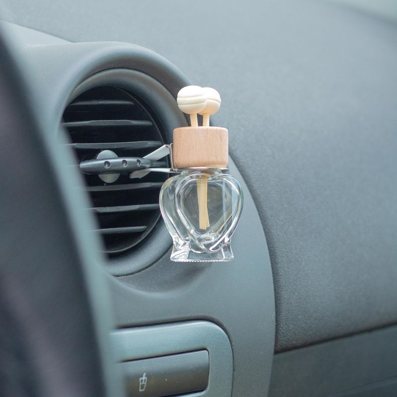 Čistáka Lahvička - Difuzér do Auta - do Ventilace - 8ml - (3 různé designy x 4)