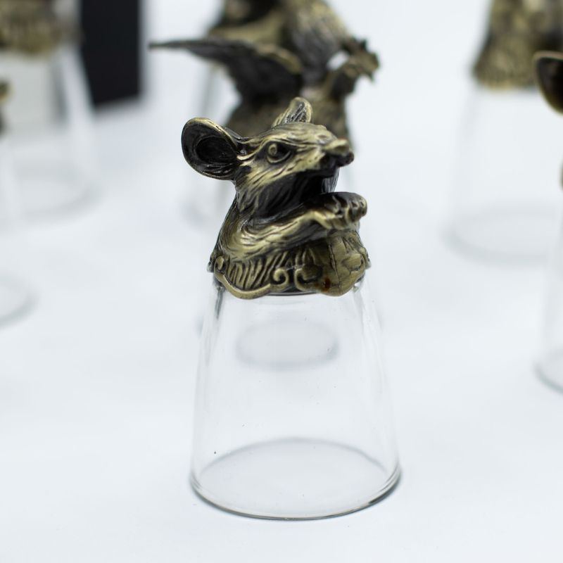Dárková Sada 12 Panáků Bottom Up (25ml) - Bytosti Čínského Zvěrokruhu -  Starožitný Bronz