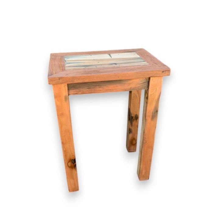 Vysoký Výstavní Stolek - Recyklované Dřevo