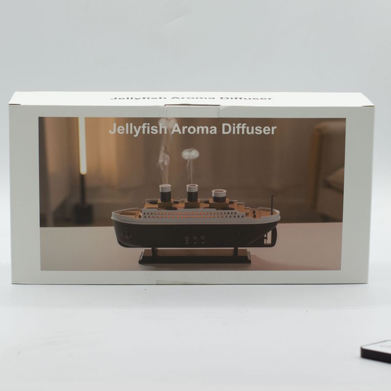 Aroma Difuzér - Model Titanic - Efekt Obláčku - USB - Změna Barvy - Dálkové Ovládání