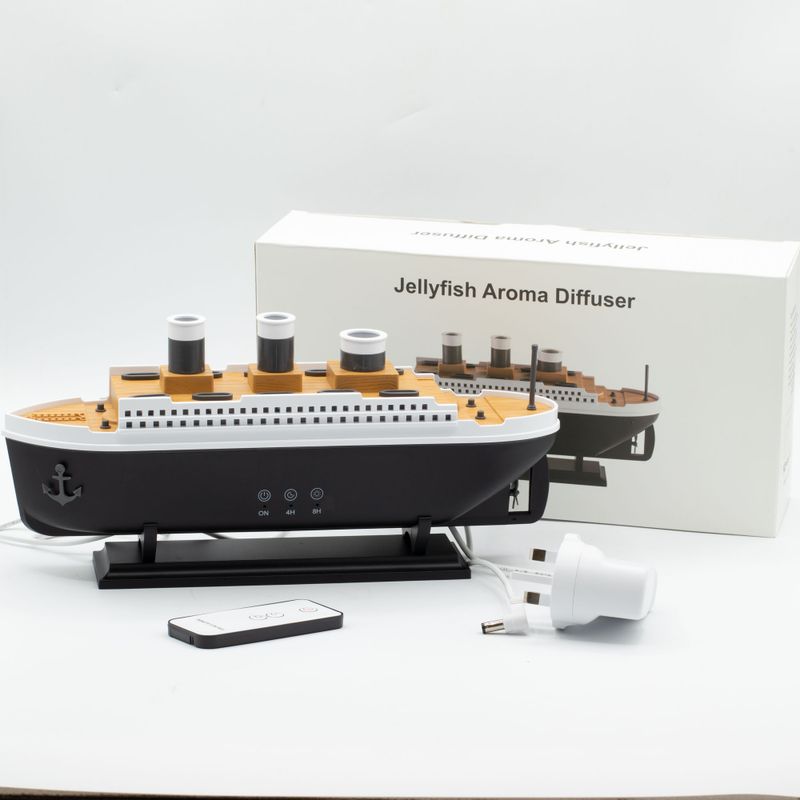 Aroma Difuzér - Model Titanic - Efekt Obláčku - USB - Změna Barvy - Dálkové Ovládání