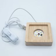 8cm Čtvercový Dřevěný USB LED Stojan - Studená / Teplá / Denní Světlo