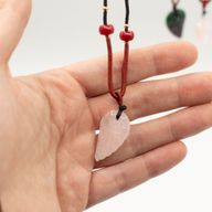 Přívěšky na Šňůrce z Drahých Kamenů - Spirituální Kolekce (různé)