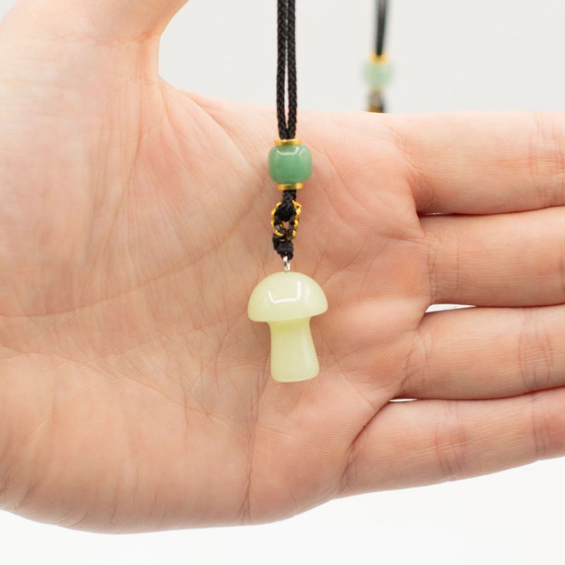 Přívěšky na Šňůrce z Drahých Kamenů - Botanická Kolekce (různé)