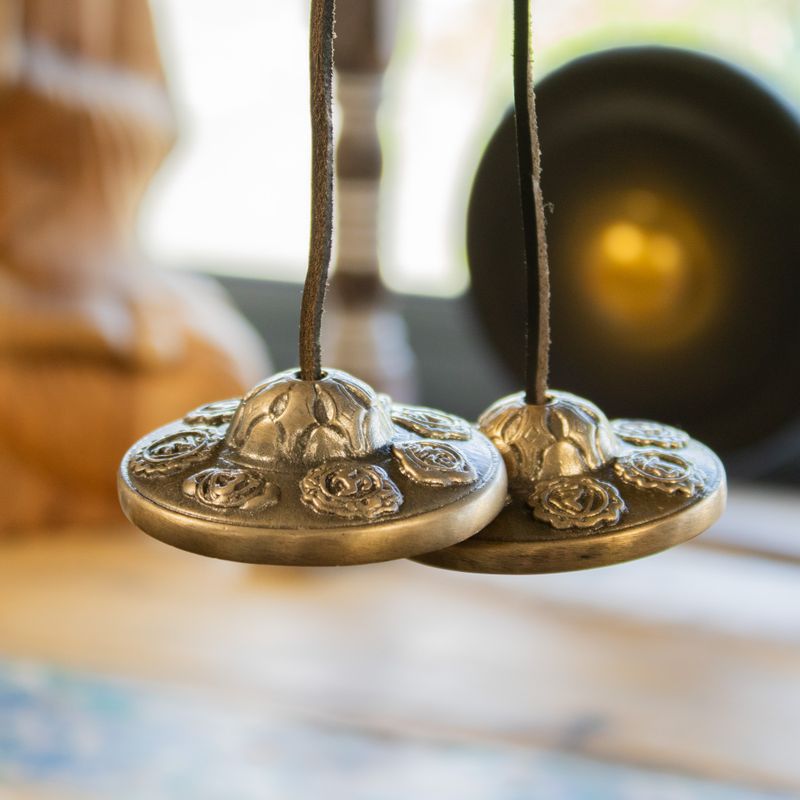 Prémiová mosazná tibetská Tingsha - Sedm čaker - cca 7 cm (255 g)