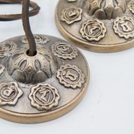 Prémiová mosazná tibetská Tingsha - Sedm čaker - cca 7 cm (255 g)