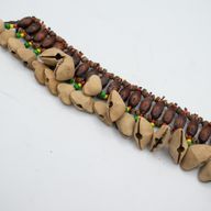 Kenari mušlový kotníkový shaker - řinčící náramek (20 mušlí)
