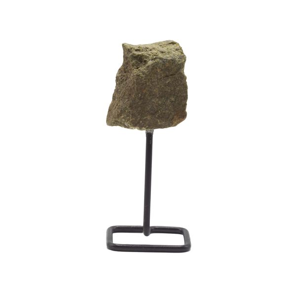 Minerální vzorky na kovovém stojanu - epidot
