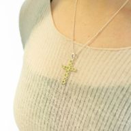 Indické modlitební přívěsky - postříbřené (řetízek 45 cm) - peridotový kříž