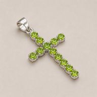 Indické modlitební přívěsky - postříbřené (řetízek 45 cm) - peridotový kříž