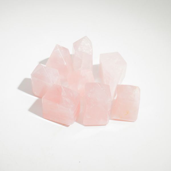 Velké Balení Hrotů z Drahých Kamenů cca 6cm (0.5kg) - Indický Růženín (cca 8 kusů)