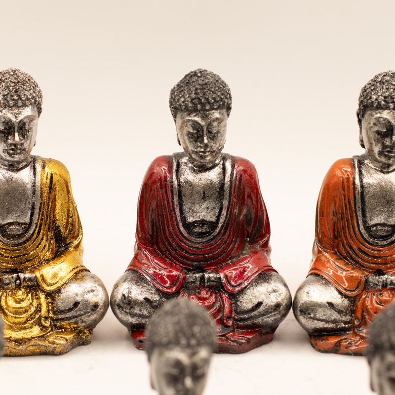 Stříbrný mini Buddha (různé barvy)