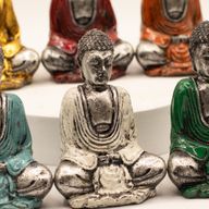 Stříbrný mini Buddha (různé barvy)