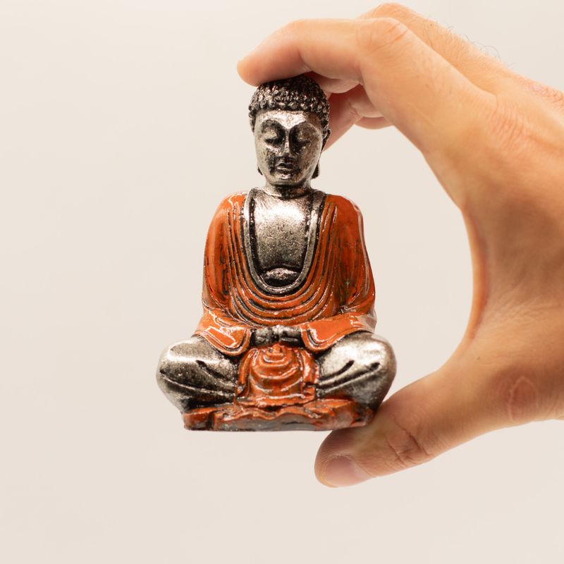 Stříbrný mini Buddha (různé barvy)
