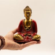 Červený a zlatý Buddha - Střední